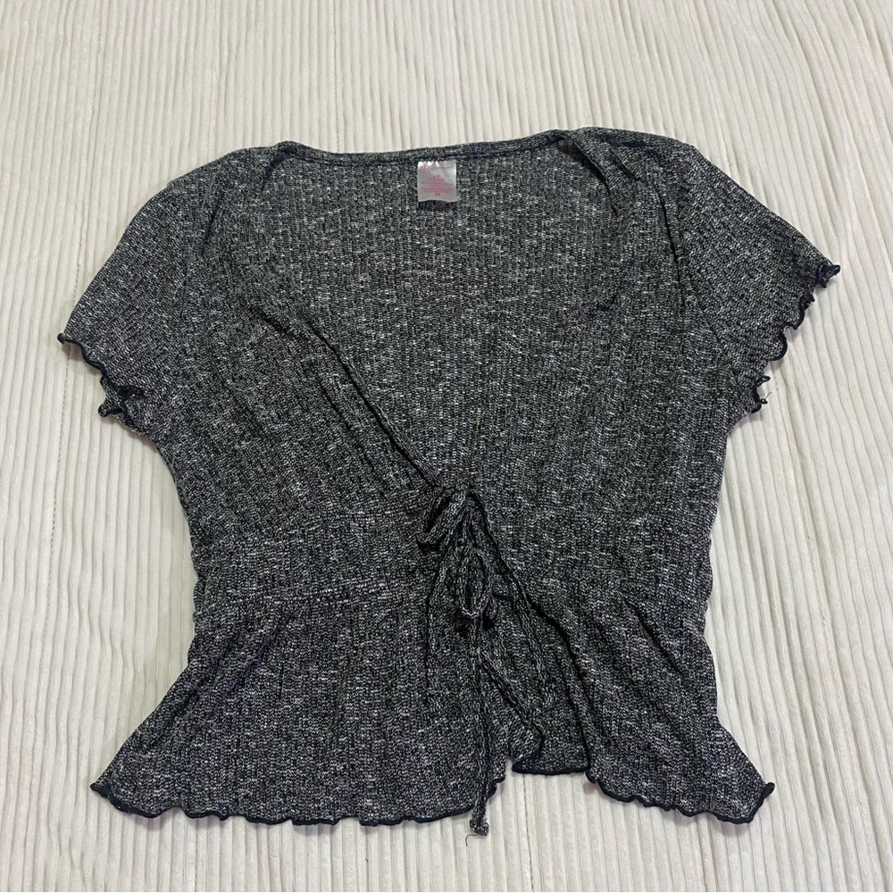 No Boundaries Knit Tank Top and Blouse That Goes Over The Tank